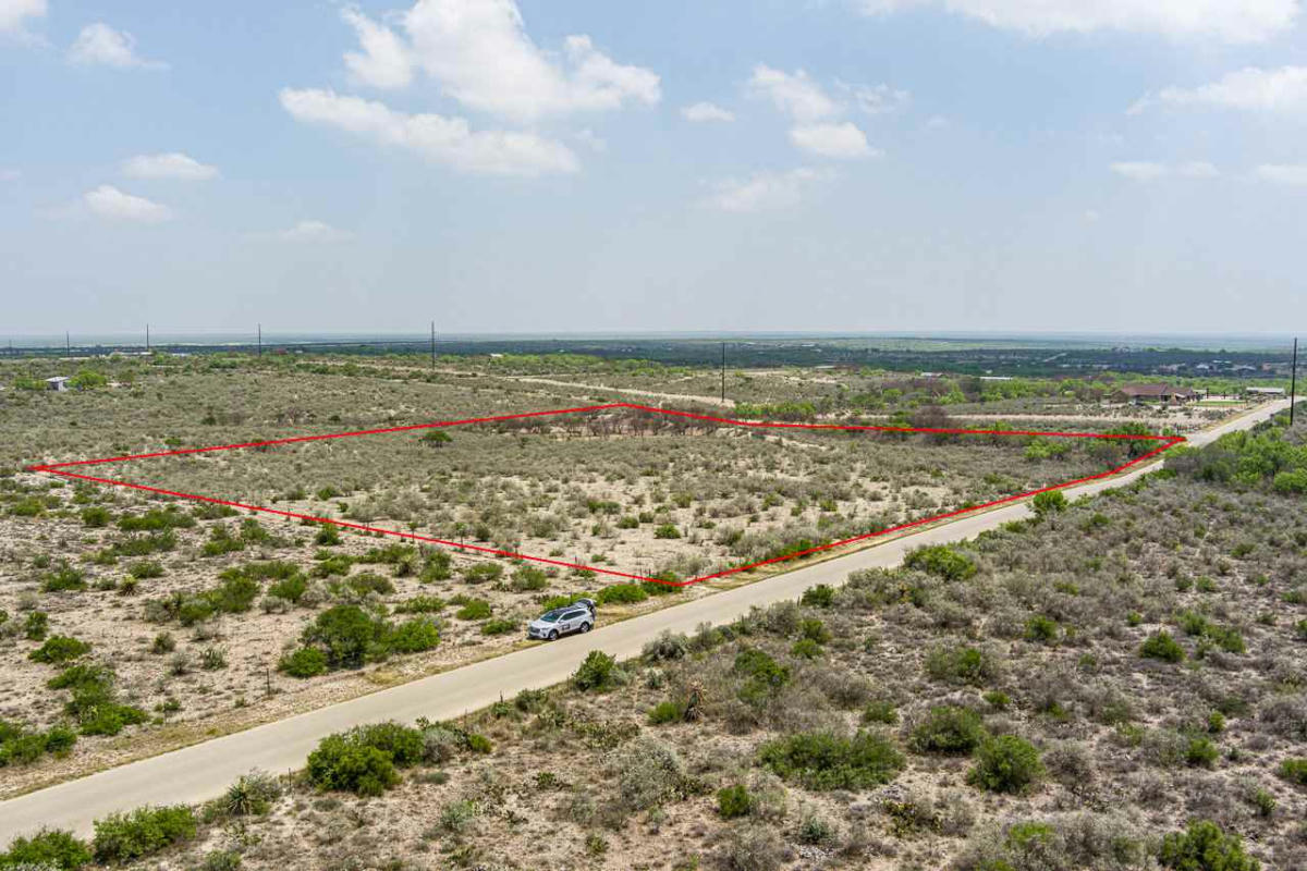 1 FURY CREEK TRL, DEL RIO, TX 78840, photo 1 of 10